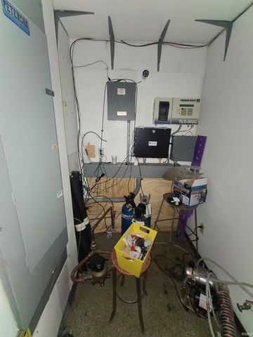 2811 Cassopolis Street, Elkhart, IN 46514