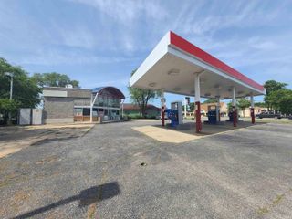 2811 Cassopolis Street, Elkhart, IN 46514