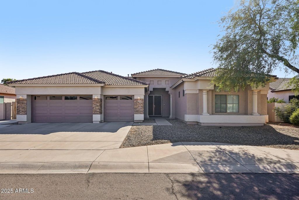 2515 W MINTON Street, Phoenix, AZ 85041