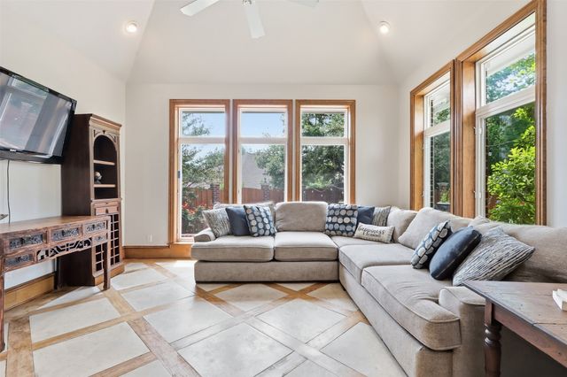 503 Greenhill Park Avenue, Mt Pleasant, TX 75455