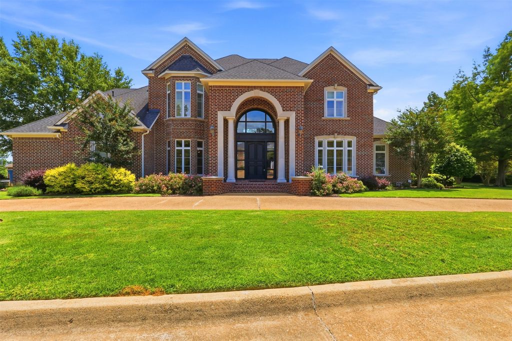 503 Greenhill Park Avenue, Mt Pleasant, TX 75455
