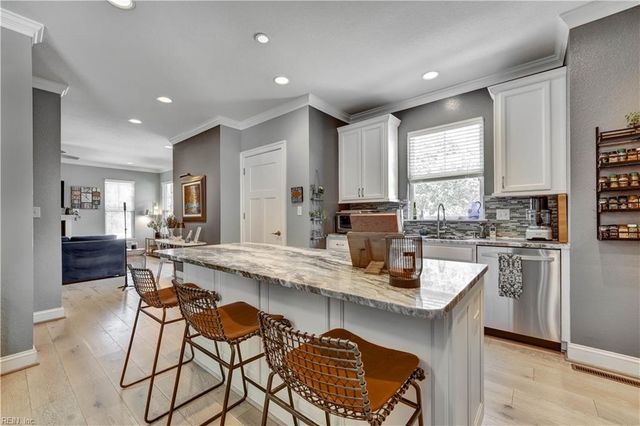 3980 Shady Oaks DR, Virginia Beach, VA 23455