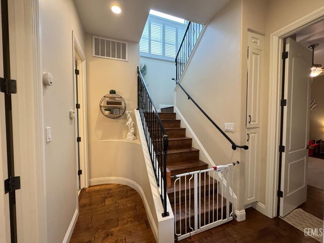 15507 Casa Club Drive, Bakersfield, CA 93306