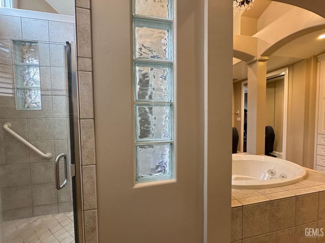 15507 Casa Club Drive, Bakersfield, CA 93306