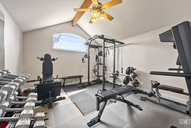 15507 Casa Club Drive, Bakersfield, CA 93306