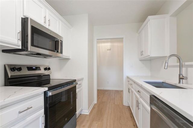 443 Camella Circle, Mcdonough, GA 30252