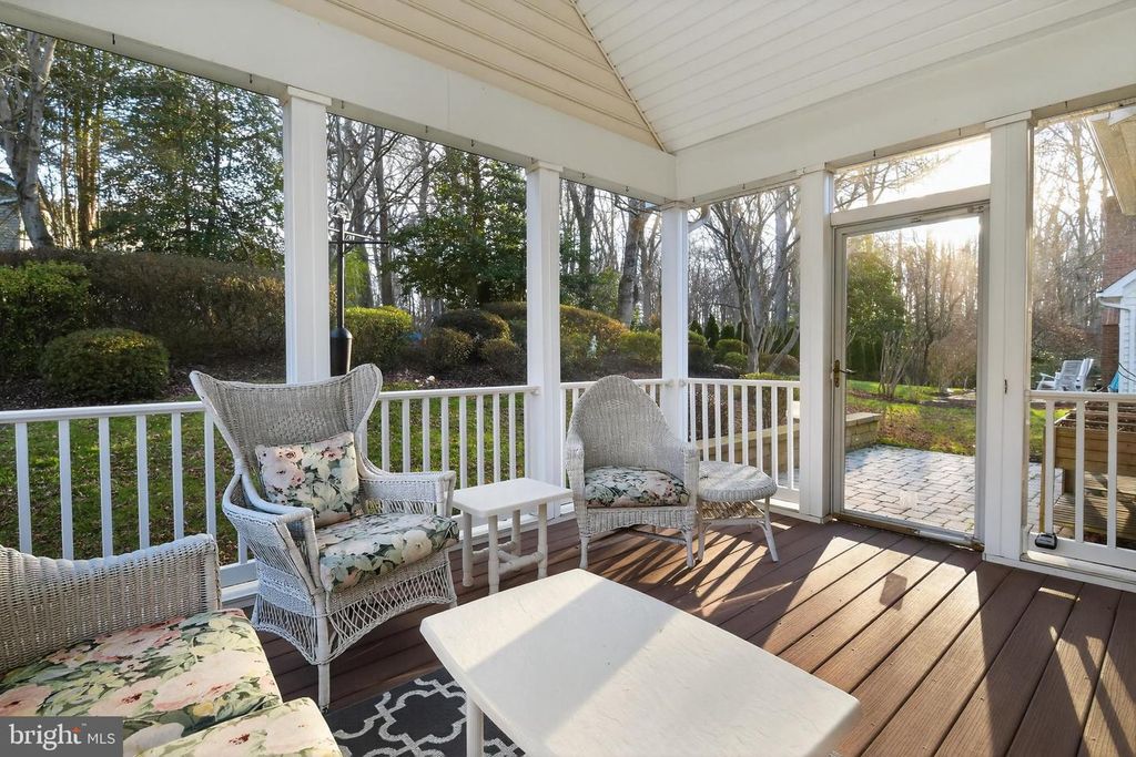 Image 13 of property listing at 2623 SALFORD DR, Crofton, MD 21114