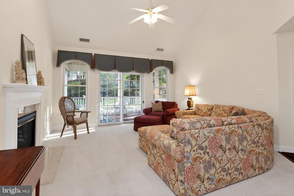 Image 19 of property listing at 2623 SALFORD DR, Crofton, MD 21114