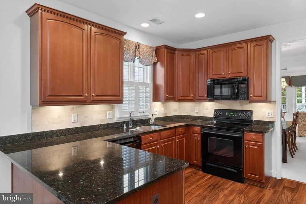 Image 24 of property listing at 2623 SALFORD DR, Crofton, MD 21114