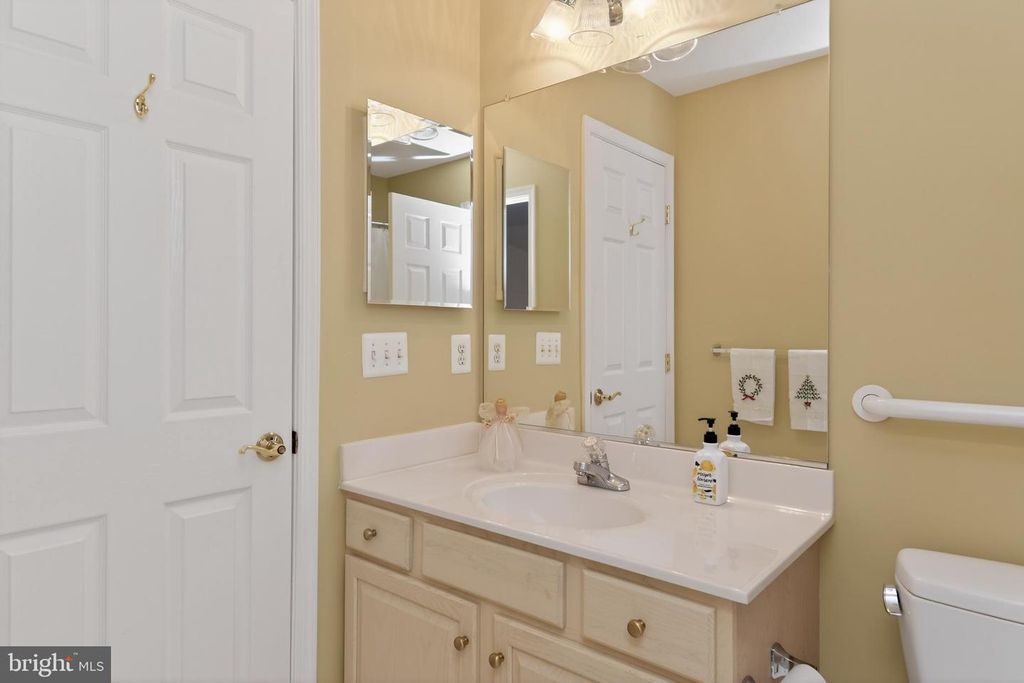 Image 52 of property listing at 2623 SALFORD DR, Crofton, MD 21114