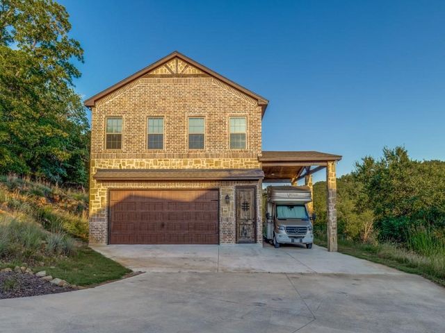 165 Cote D Azur, Chico, TX 76431