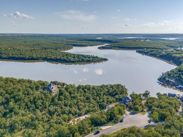 165 Cote D Azur, Chico, TX 76431