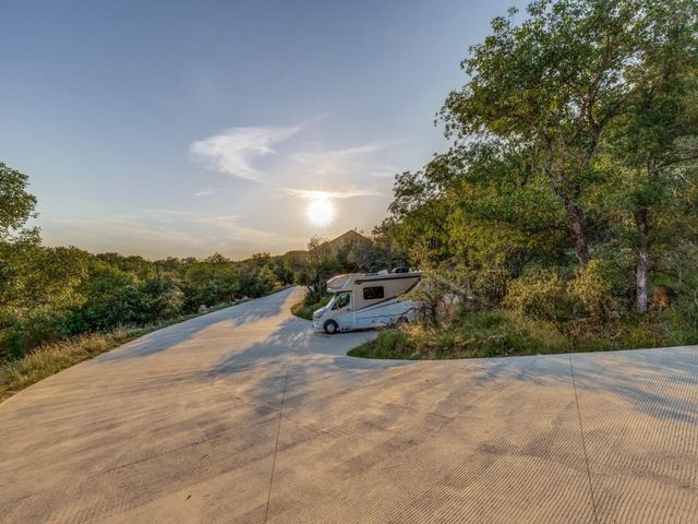 165 Cote D Azur, Chico, TX 76431