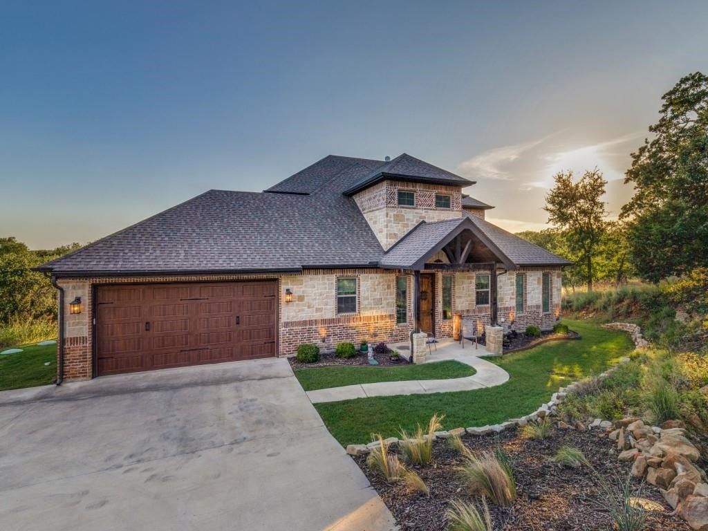 165 Cote D Azur, Chico, TX 76431