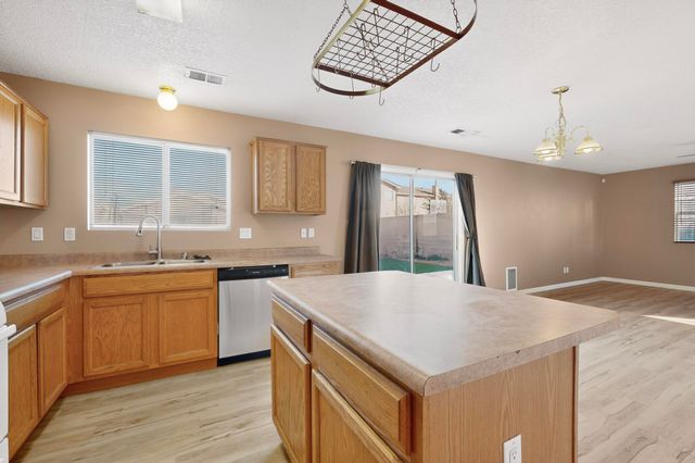 10420 Vendaval Avenue NW, Albuquerque, NM 87114