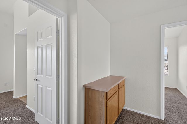 6321 E ROLAND Street, Mesa, AZ 85215