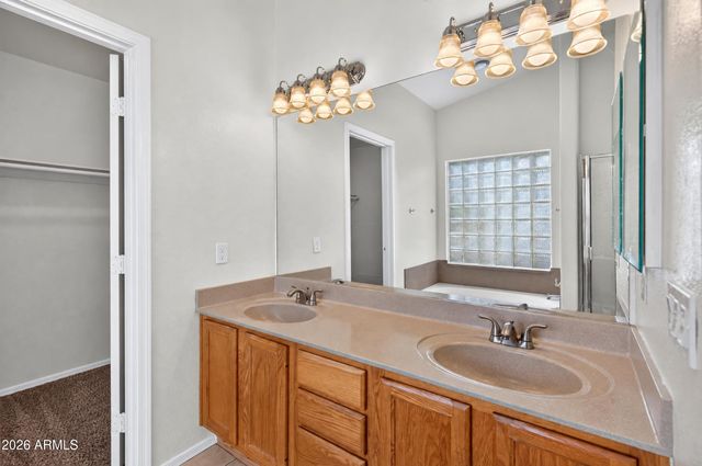 6321 E ROLAND Street, Mesa, AZ 85215