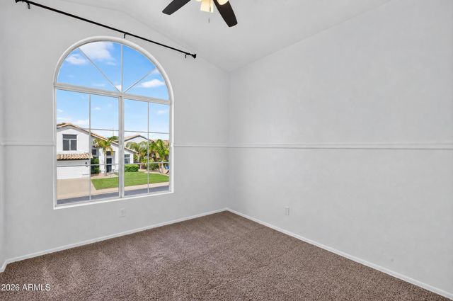 6321 E ROLAND Street, Mesa, AZ 85215