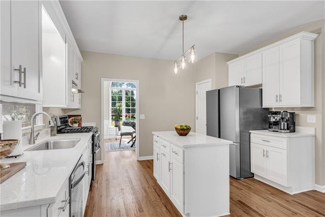 524 Summer Terrace, Woodstock, GA 30189