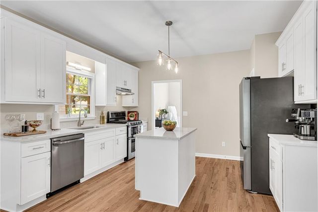 524 Summer Terrace, Woodstock, GA 30189