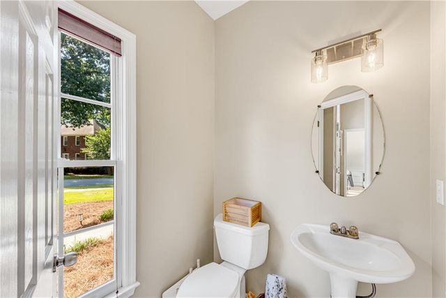 524 Summer Terrace, Woodstock, GA 30189