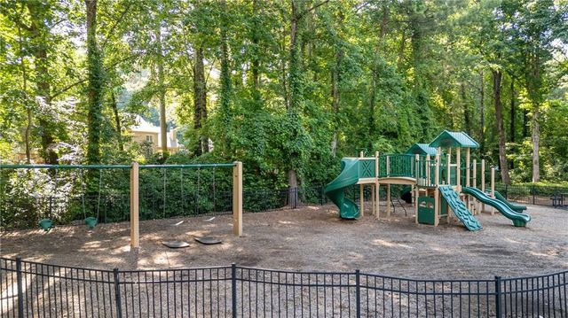 524 Summer Terrace, Woodstock, GA 30189