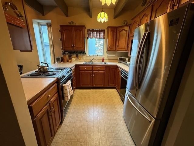 18 Gardner Bay Road, Sunapee, NH 03782