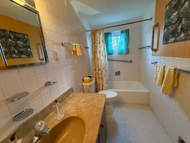 18 Gardner Bay Road, Sunapee, NH 03782