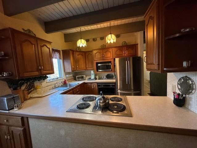 18 Gardner Bay Road, Sunapee, NH 03782