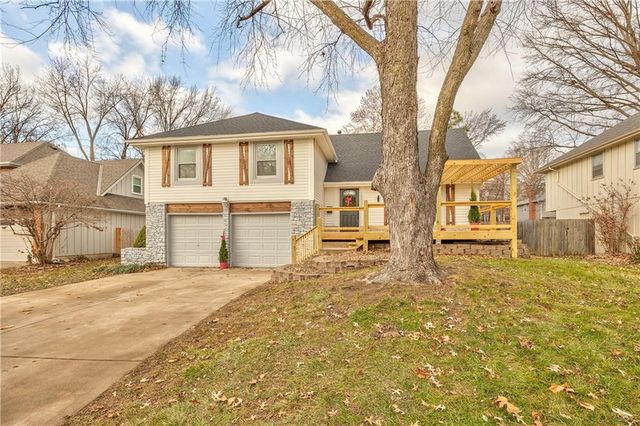 10036 Wedd Drive, Overland Park, KS 66212
