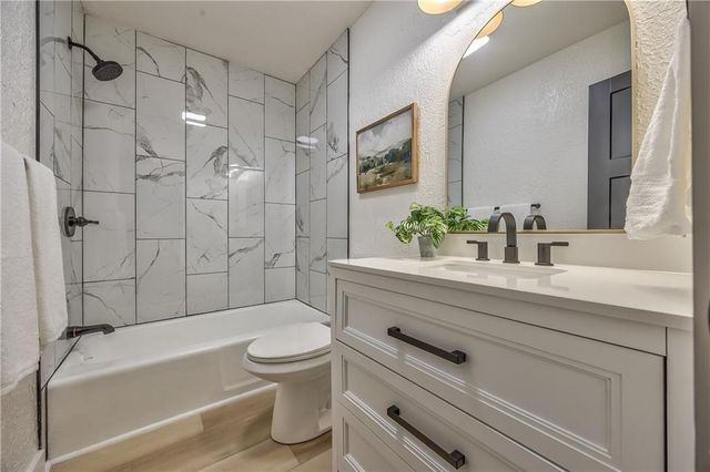 10036 Wedd Drive, Overland Park, KS 66212