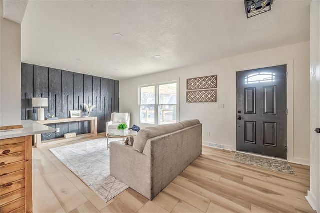 10036 Wedd Drive, Overland Park, KS 66212