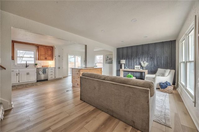 10036 Wedd Drive, Overland Park, KS 66212