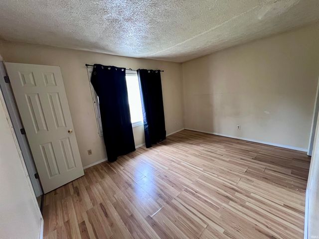 240 & 242 W Main Street, Ellettsville, IN 47429