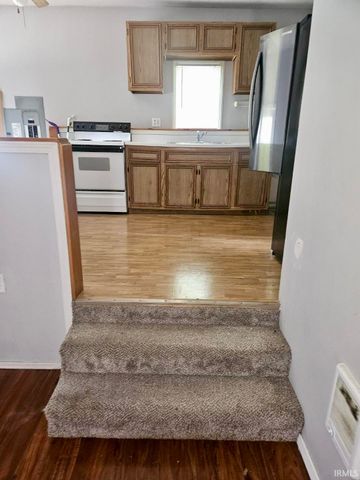 240 & 242 W Main Street, Ellettsville, IN 47429