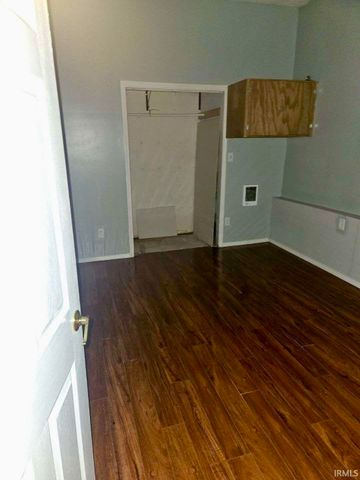 240 & 242 W Main Street, Ellettsville, IN 47429