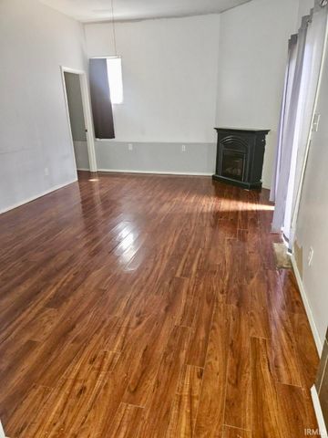 240 & 242 W Main Street, Ellettsville, IN 47429