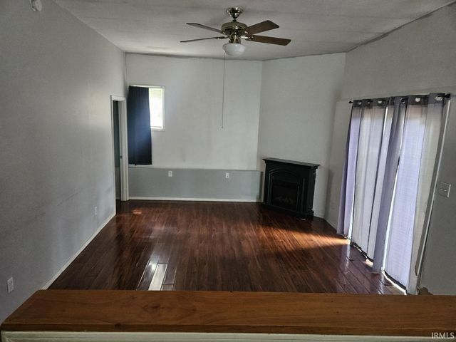 240 & 242 W Main Street, Ellettsville, IN 47429