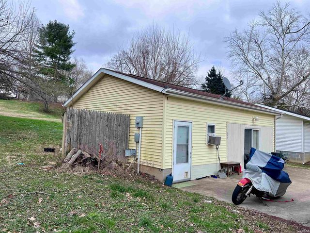 240 & 242 W Main Street, Ellettsville, IN 47429