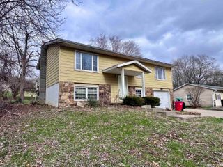 240 & 242 W Main Street, Ellettsville, IN 47429