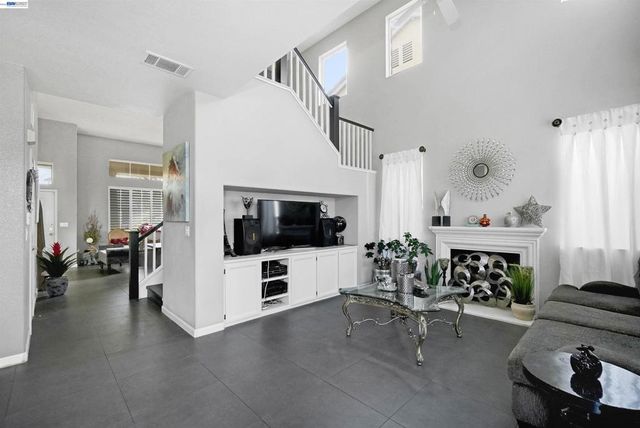 25085 Silverthorne Pl., Hayward, CA 94544