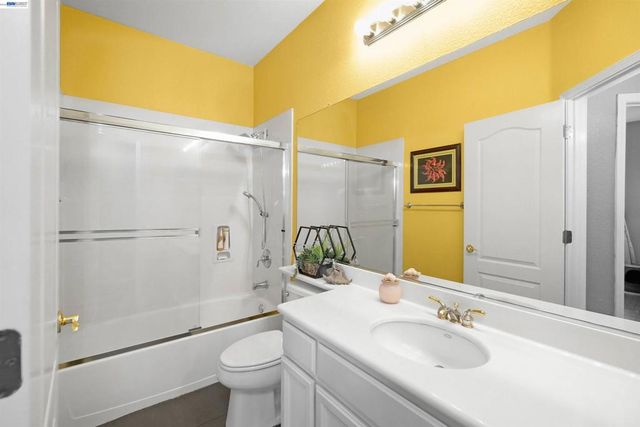 25085 Silverthorne Pl., Hayward, CA 94544