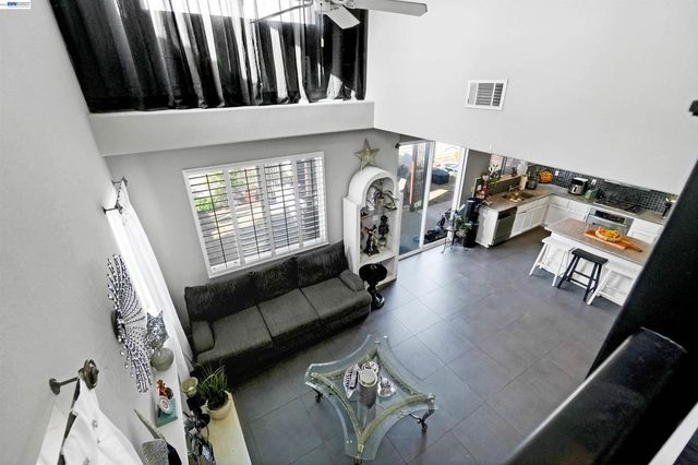 25085 Silverthorne Pl., Hayward, CA 94544