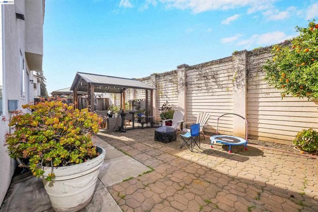 25085 Silverthorne Pl., Hayward, CA 94544