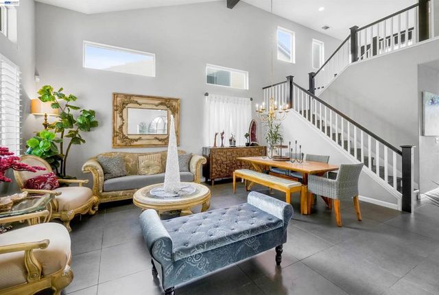 25085 Silverthorne Pl., Hayward, CA 94544