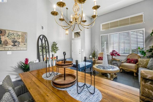 25085 Silverthorne Pl., Hayward, CA 94544