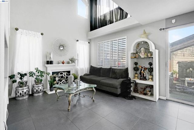 25085 Silverthorne Pl., Hayward, CA 94544