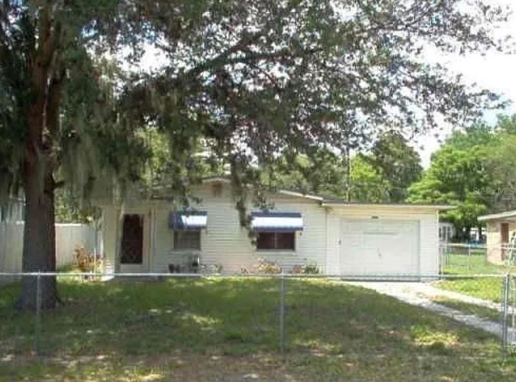 2607 SMITHTOWN DRIVE, Lakeland, FL 33801