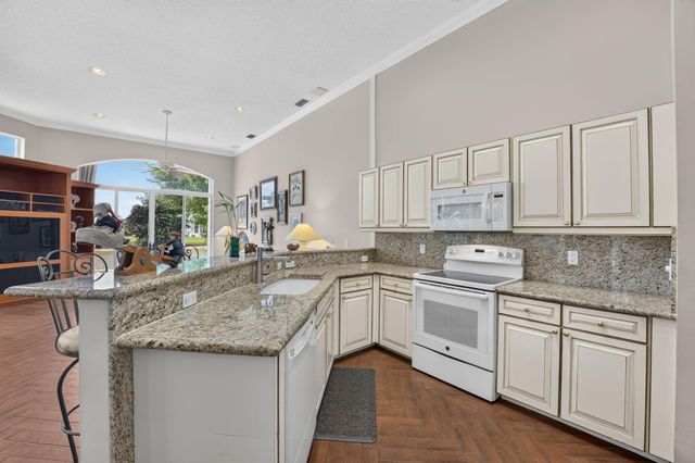 7622 Northport Drive, Boynton Beach, FL 33472