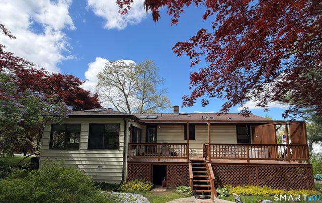 123 Evelyn Drive, Naugatuck, CT 06770